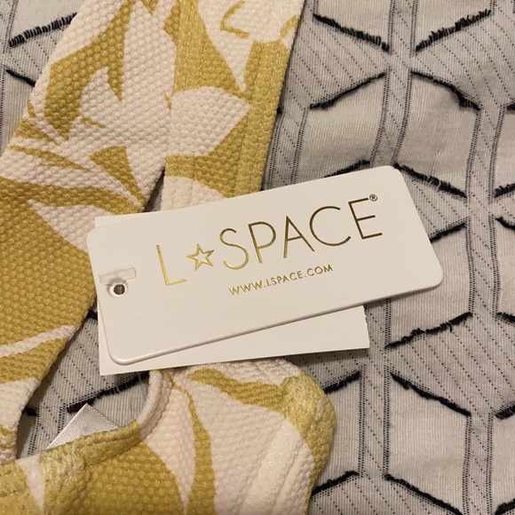 Brand new L space top - Picture 3 of 6